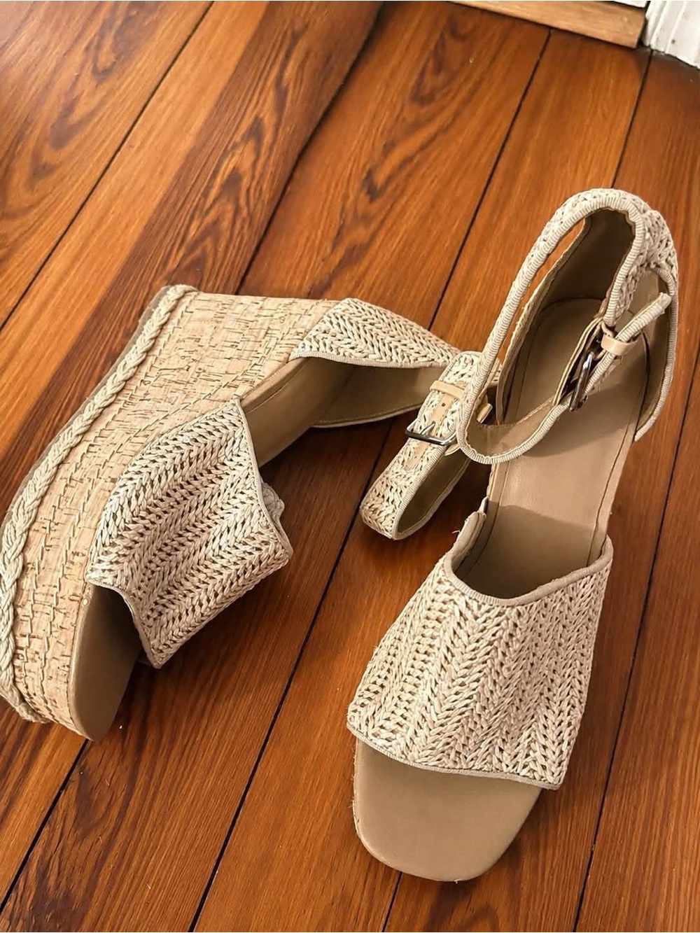 Universal Thread Beige Woven Espadrille Platform Sandals